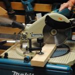 Стационарен циркуляр с плот 1650W LF1000 Makita